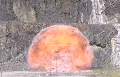 27m3 ビニルハウスを用いた大スケールガス爆発実験（水素/空気混合気）